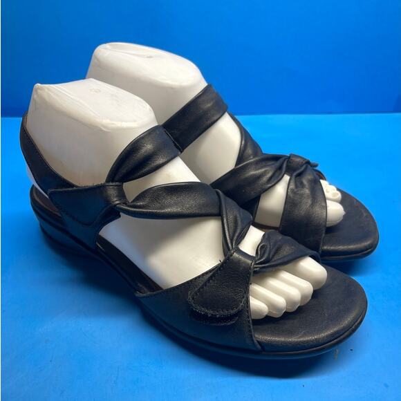Clarks Artisan Sandals Womens 8 M Strappy Black Leather Hook & Loop - Picture 5 of 12